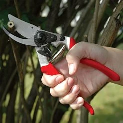 Felco 8 Ergonomic One-Hand Pruning Shear 7 Felco 8 Ergonomic One-Hand Pruning Shear -Garden Home 8fel 2 1