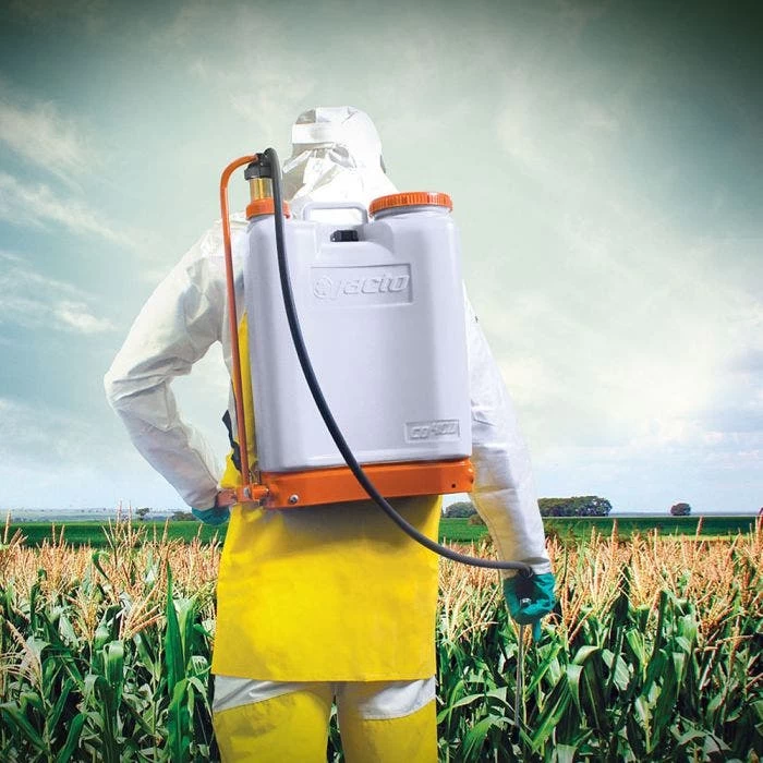 Jacto 4 Gallon Backpack Sprayer With Brass Piston Pump, White 4 Jacto 4 Gallon Backpack Sprayer With Brass Piston Pump, White - Image 2