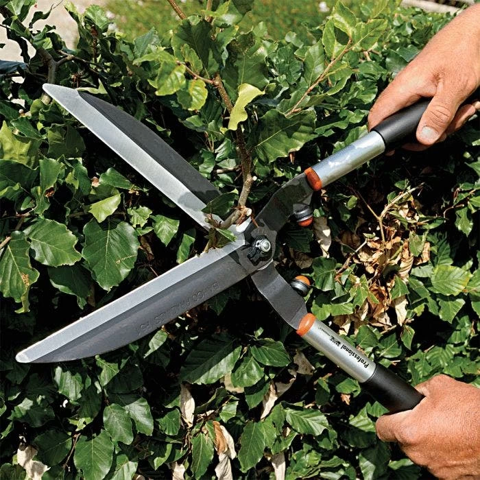 Bahco Pro Super Light 10-inch Blade Hedge Shears, 23-inch Overall Length 6 Bahco Pro Super Light 10-inch Blade Hedge Shears, 23-inch Overall Length - Image 4